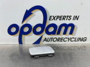 Gebruikte Afdekkap Sleepoog voor BMW 1 serie (E87/87N) 116i 1.6 16V Prijs € 25,00 Margeregeling aangeboden door Gebr Opdam B.V.