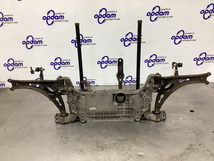 Gebruikte Subframe Skoda Octavia Combi (1Z5) 1.6 FSI 16V Prijs € 95,00 Margeregeling aangeboden door Gebr Opdam B.V.