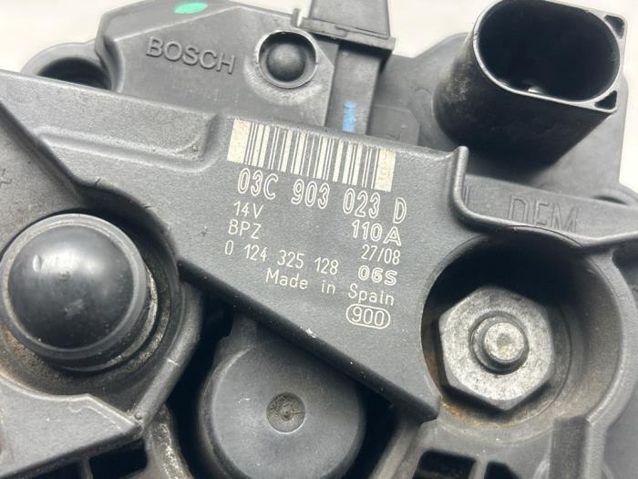 Dynamo van een Skoda Octavia Combi (1Z5) 1.6 FSI 16V 2008