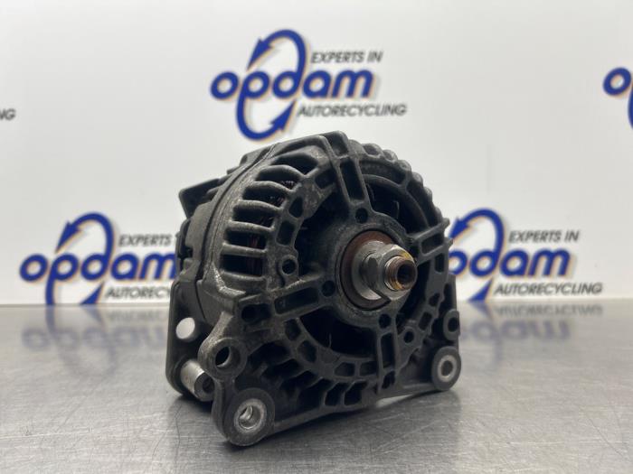 Dynamo van een Skoda Octavia Combi (1Z5) 1.6 FSI 16V 2008