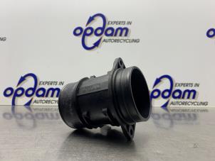 Gebruikte Luchtmassameter Renault Twingo II (CN) 1.5 dCi 90 FAP Prijs € 50,00 Margeregeling aangeboden door Gebr Opdam B.V.