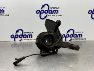 Gebruikte Asschenkel links-voor Renault Twingo II (CN) 1.5 dCi 90 FAP Prijs € 50,00 Margeregeling aangeboden door Gebr Opdam B.V.