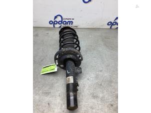 Gebruikte Mac Phersonpoot links-voor Citroen C3 Picasso (SH) 1.2 12V PureTech 110 Prijs € 50,00 Margeregeling aangeboden door Gebr Opdam B.V.