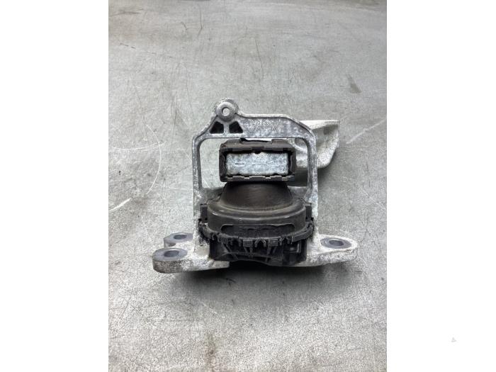 Gebruikte Motorrubber Renault Trafic (1FL/2FL/3FL/4FL) 1.6 dCi 115 Prijs € 30,00 Margeregeling aangeboden door Gebr Opdam B.V.