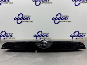 Gebruikte Achterklep Handgreep Mini Countryman (F60) 1.5 12V Cooper Prijs € 200,00 Margeregeling aangeboden door Gebr Opdam B.V.
