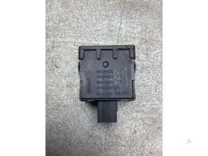 Gebruikte Schakelaar Koplamp Ihv Peugeot 508 SW (8E/8U) 1.6 HDiF 16V Prijs € 10,00 Margeregeling aangeboden door Gebr Opdam B.V.