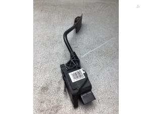 Gebruikte Sensor Gaspedaalpositie Peugeot 508 SW (8E/8U) 1.6 HDiF 16V Prijs € 35,00 Margeregeling aangeboden door Gebr Opdam B.V.