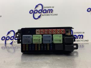 Gebruikte Zekeringkast Austin Mini Open (R52) 1.6 16V Cooper Prijs € 20,00 Margeregeling aangeboden door Gebr Opdam B.V.