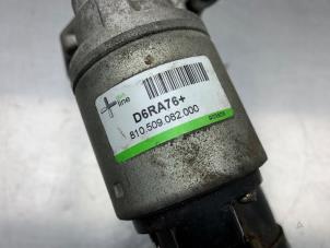 Startmotor van een Mitsubishi Space Star (DG) 1.3 16V 2001