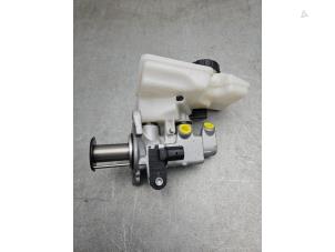 Gebruikte Hoofdremcilinder Skoda Kodiaq 1.5 TSI 150 ACT 16V Prijs € 35,00 Margeregeling aangeboden door Gebr Opdam B.V.