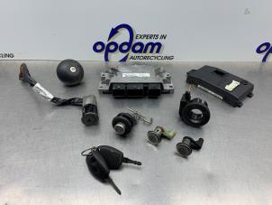 Gebruikte Computer Motormanagement Dacia Sandero I (BS) 1.2 16V Prijs € 300,00 Margeregeling aangeboden door Gebr Opdam B.V.