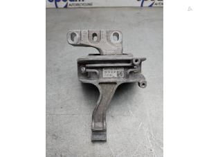 Gebruikte Motorsteun Volkswagen Polo VI (AW1) 1.0 TSI 12V Prijs € 40,00 Margeregeling aangeboden door Gebr Opdam B.V.