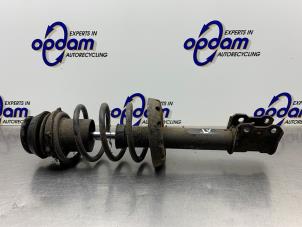 Gebruikte Mac Phersonpoot links-voor Opel Astra G (F67) 1.8 16V Prijs € 40,00 Margeregeling aangeboden door Gebr Opdam B.V.