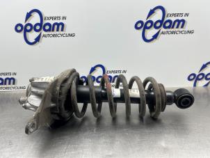 Gebruikte Achterpoot rechts Volvo XC70 (SZ) XC70 2.5 T 20V Prijs € 250,00 Margeregeling aangeboden door Gebr Opdam B.V.