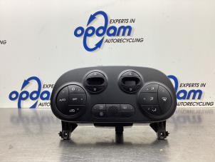 Gebruikte Chaufage Bedieningspaneel Fiat 500C (312) 0.9 TwinAir 85 Prijs € 75,00 Margeregeling aangeboden door Gebr Opdam B.V.