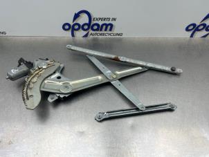 Gebruikte Ruitmechaniek 2Deurs rechts-voor Suzuki Swift (ZA/ZC/ZD1/2/3/9) 1.5 VVT 16V Prijs € 30,00 Margeregeling aangeboden door Gebr Opdam B.V.