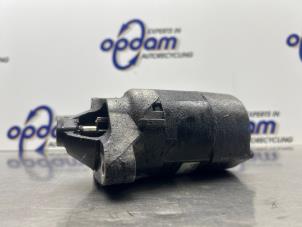 Gebruikte Startmotor Renault Clio III (BR/CR) 1.2 16V TCe 100 Prijs € 40,00 Margeregeling aangeboden door Gebr Opdam B.V.