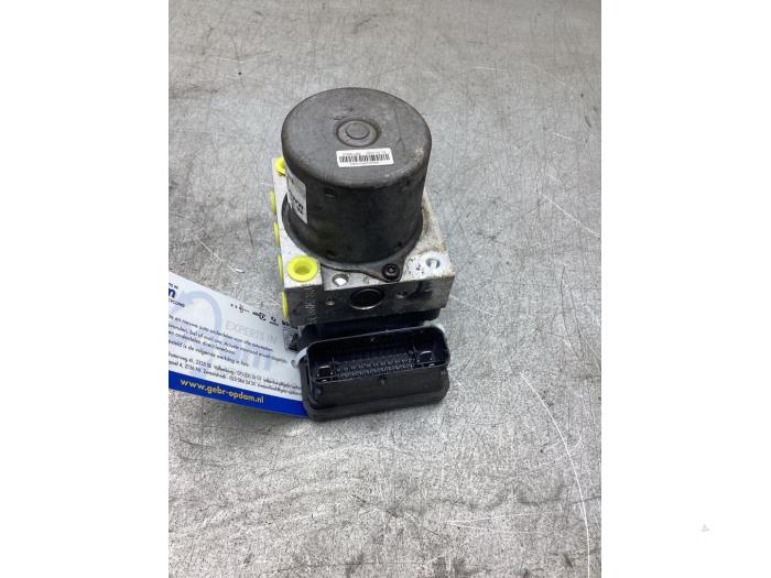 Gebruikte ABS Pomp Hyundai i10 (F5) 1.1i 12V Prijs € 75,00 Margeregeling aangeboden door Gebr Opdam B.V.