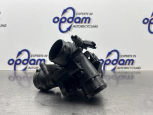 Gebruikte Gasklephuis Volvo V50 (MW) 1.6 D 16V Prijs € 75,00 Margeregeling aangeboden door Gebr Opdam B.V.