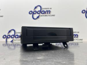 Gebruikte Navigatie Module Volvo V50 (MW) 1.6 D 16V Prijs € 125,00 Margeregeling aangeboden door Gebr Opdam B.V.