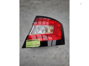 Gebruikte Achterlicht rechts Skoda Fabia III (NJ3) 1.0 12V Prijs € 75,00 Margeregeling aangeboden door Gebr Opdam B.V.