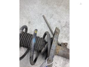 Gebruikte Mac Phersonpoot links-voor Peugeot 508 SW (8E/8U) 1.6 HDiF 16V Prijs € 75,00 Margeregeling aangeboden door Gebr Opdam B.V.