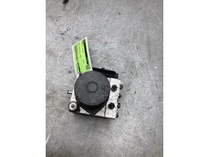 Gebruikte ABS Pomp Peugeot 508 SW (8E/8U) 1.6 HDiF 16V Prijs € 150,00 Margeregeling aangeboden door Gebr Opdam B.V.