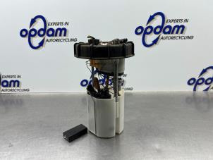 Gebruikte Benzinepomp Ford Mondeo IV Wagon 1.6 Ti 16V Prijs € 90,00 Margeregeling aangeboden door Gebr Opdam B.V.