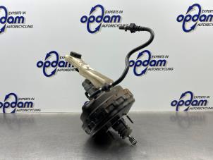 Gebruikte Rembekrachtiger Ford Mondeo IV Wagon 1.6 Ti 16V Prijs € 125,00 Margeregeling aangeboden door Gebr Opdam B.V.