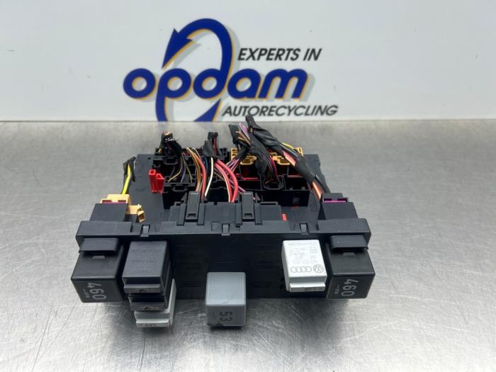 Gebruikte Computer Body Control Volkswagen Passat Variant (3C5) 2.0 FSI 16V Prijs € 100,00 Margeregeling aangeboden door Gebr Opdam B.V.