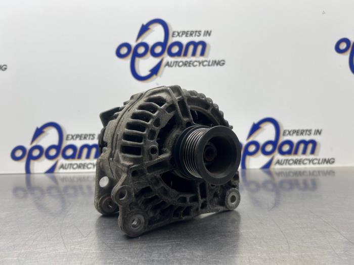 Gebruikte Dynamo Skoda Fabia II (5J) 1.4i 16V Prijs € 50,00 Margeregeling aangeboden door Gebr Opdam B.V.