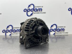 Gebruikte Dynamo Skoda Fabia II (5J) 1.4i 16V Prijs € 50,00 Margeregeling aangeboden door Gebr Opdam B.V.