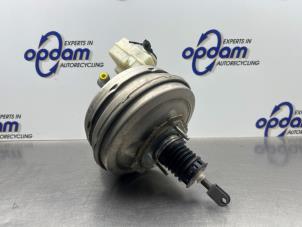 Gebruikte Rembekrachtiger BMW 5 serie (E60) 520i 24V Prijs € 125,00 Margeregeling aangeboden door Gebr Opdam B.V.