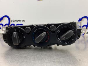 Gebruikte Chaufage Bedieningspaneel Ford Focus 2 1.6 16V Prijs € 50,00 Margeregeling aangeboden door Gebr Opdam B.V.