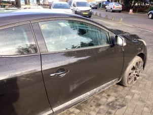 Gebruikte Portier 2Deurs rechts Renault Megane III Coupe (DZ) 1.4 16V TCe 130 Prijs € 175,00 Margeregeling aangeboden door Gebr Opdam B.V.
