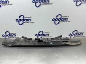 Gebruikte Bumpersteun midden-achter Ford S-Max (GBW) 2.0 Ecoboost 16V Prijs € 40,00 Margeregeling aangeboden door Gebr Opdam B.V.