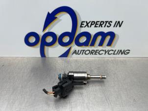 Gebruikte Injector (benzine injectie) Peugeot 207 CC (WB) 1.6 16V THP Prijs € 50,00 Margeregeling aangeboden door Gebr Opdam B.V.