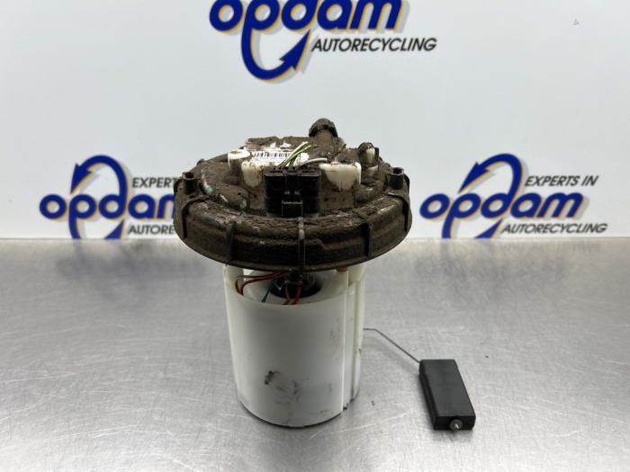 Gebruikte Benzinepomp Peugeot 207 CC (WB) 1.6 16V THP Prijs € 75,00 Margeregeling aangeboden door Gebr Opdam B.V.