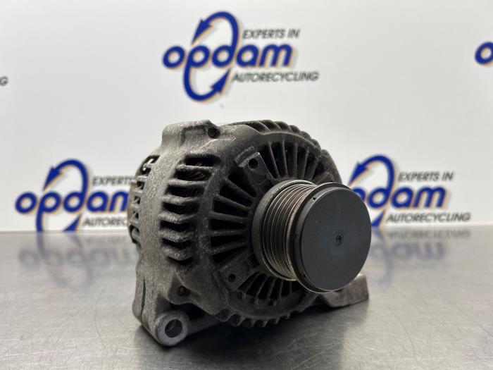 Gebruikte Dynamo Volvo V40 (VW) 2.0 16V Prijs € 60,00 Margeregeling aangeboden door Gebr Opdam B.V.