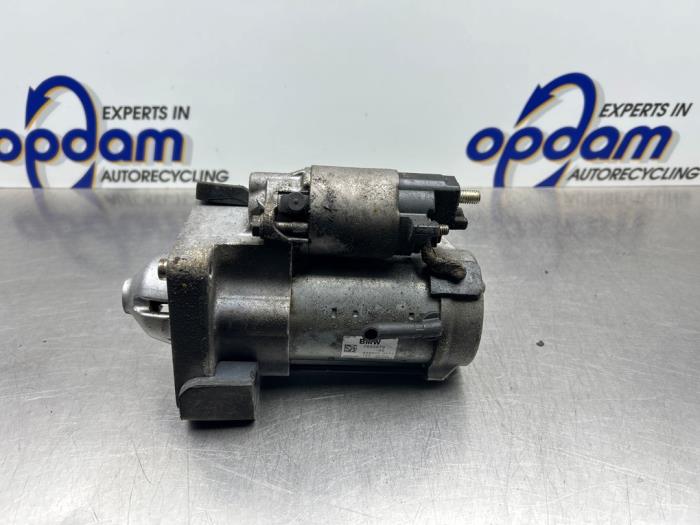 Startmotor van een MINI Mini (F56) 2.0 16V Cooper S 2016