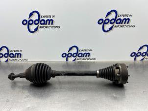 Gebruikte Steekas links-voor Volkswagen Caddy IV 2.0 TDI 75 Prijs € 150,00 Margeregeling aangeboden door Gebr Opdam B.V.