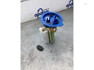 Gebruikte Benzinepomp Volkswagen Polo VI (AW1) 1.0 TSI 12V Prijs € 125,00 Margeregeling aangeboden door Gebr Opdam B.V.