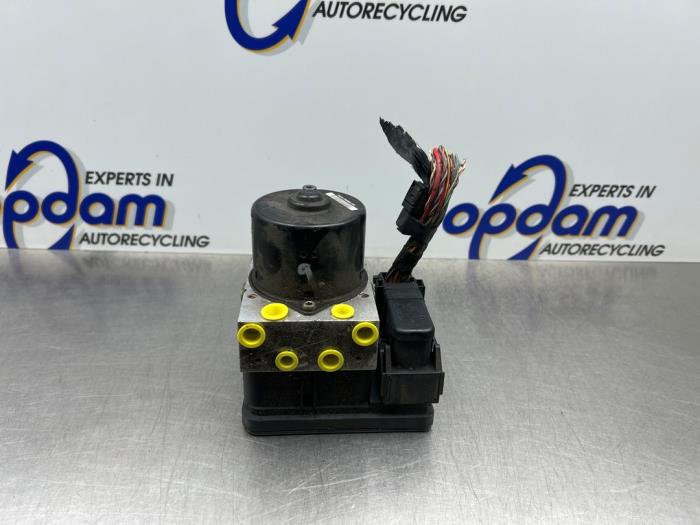 Gebruikte ABS Pomp Volvo V50 (MW) 2.4 20V Prijs € 99,00 Margeregeling aangeboden door Gebr Opdam B.V.