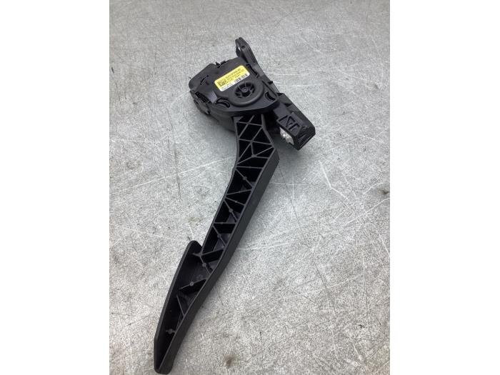 Gebruikte Sensor Gaspedaalpositie Landrover Range Rover Evoque (LVJ/LVS) 2.2 TD4 16V Prijs € 25,00 Margeregeling aangeboden door Gebr Opdam B.V.