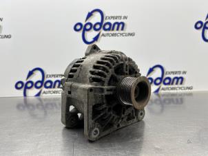 Gebruikte Alternator Renault Grand Scénic II (JM) 2.0 16V Prijs € 75,00 Margeregeling aangeboden door Gebr Opdam B.V.