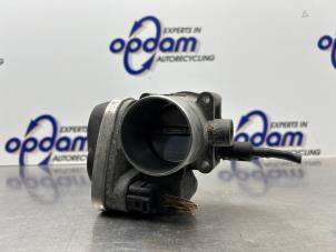 Gebruikte Gasklephuis Renault Grand Scénic II (JM) 2.0 16V Prijs € 50,00 Margeregeling aangeboden door Gebr Opdam B.V.