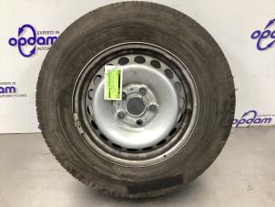 Gebruikte Velg + Band Volkswagen Crafter (SY) 2.0 TDI 4Motion Prijs € 121,00 Inclusief btw aangeboden door Gebr Opdam B.V.
