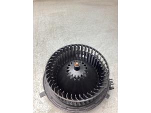 Gebruikte Kachel Ventilatiemotor Volkswagen Golf VII (AUA) 1.4 GTE 16V Prijs € 75,00 Margeregeling aangeboden door Gebr Opdam B.V.