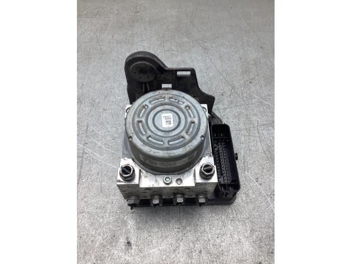 Gebruikte ABS Pomp Volkswagen Golf VII (AUA) 1.4 GTE 16V Prijs € 175,00 Margeregeling aangeboden door Gebr Opdam B.V.