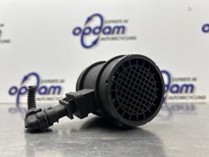 Gebruikte Luchtmassameter Opel Zafira (M75) 1.7 CDTi 16V Prijs € 35,00 Margeregeling aangeboden door Gebr Opdam B.V.